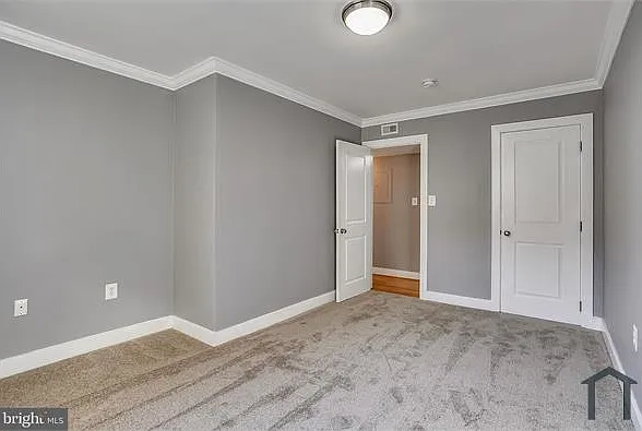 2838 Hartford St SE #201 — Photo 4