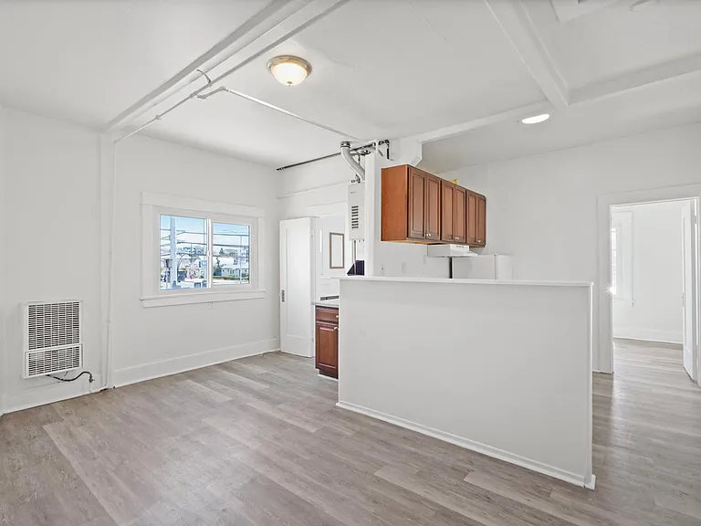 3767 Midvale Ave #3 — Photo 18