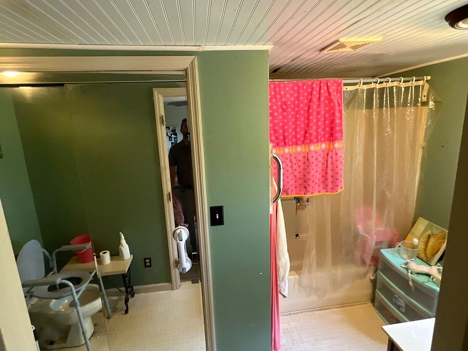 13th image of 443 Old Chattanooga Pike SW