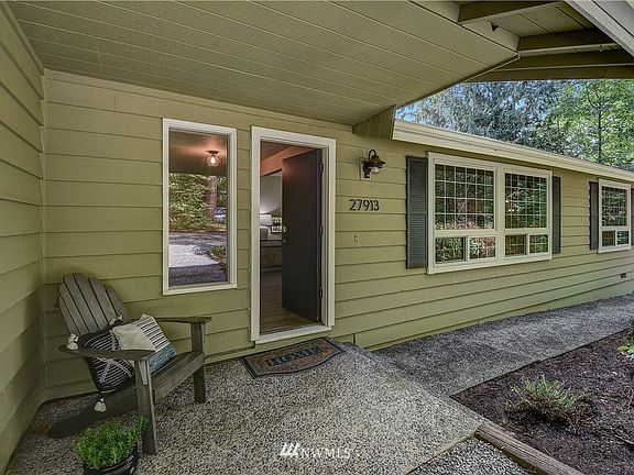 2nd image of 27913 NE 47th St