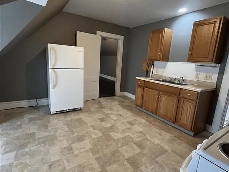 16 West St #3 — Photo 3