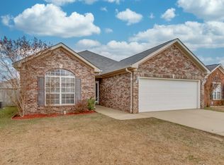 2422 Stardust Dr, Tuscaloosa, AL 35405