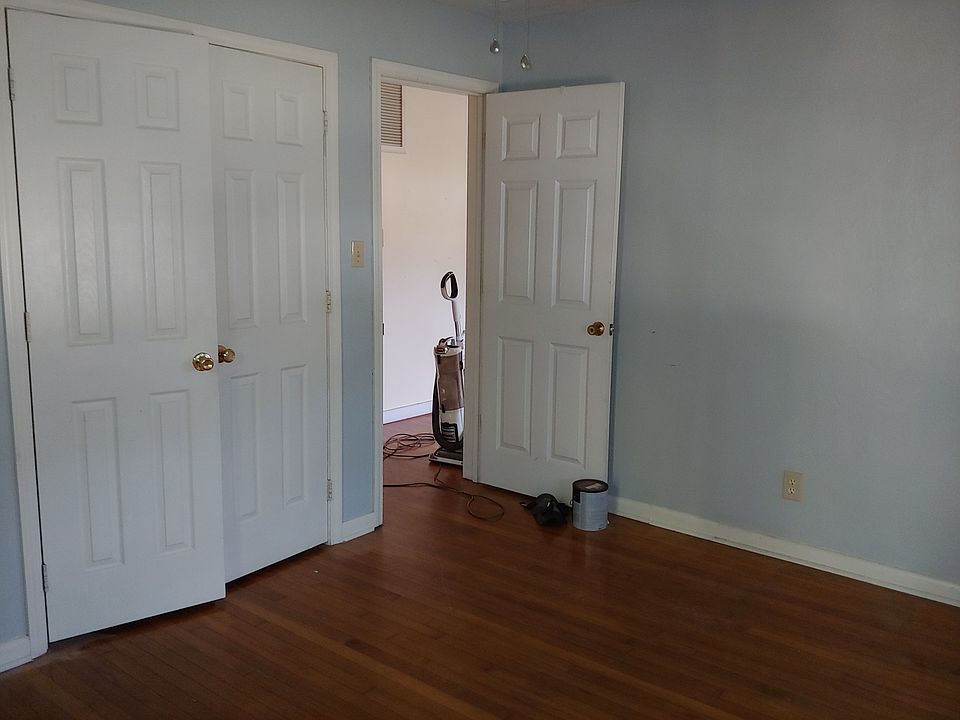 1st image of 199 Camelia St