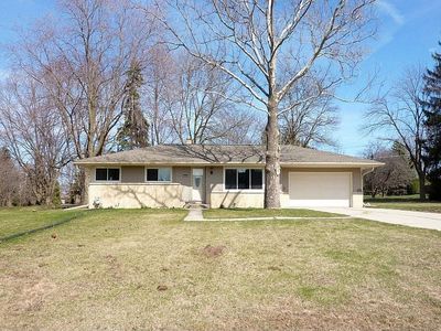 W215N5556 Kenmore Dr, Menomonee Falls, WI, 53051