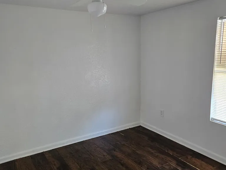 619 Maxanna Ave — Photo 6