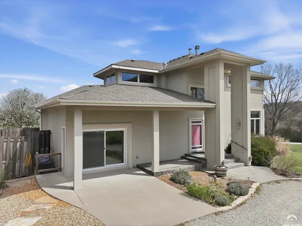 1935 E 850th Rd, Lecompton, KS 66050