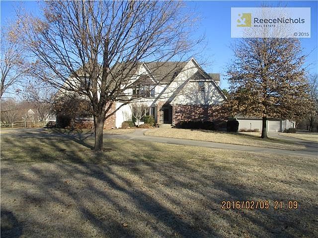One owner home, sitting on 2.5 acres with close in location.  (About 105th & Woodland)