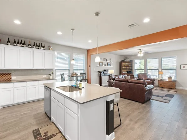 1428 Seabiscuit Dr, Granbury, TX 76049