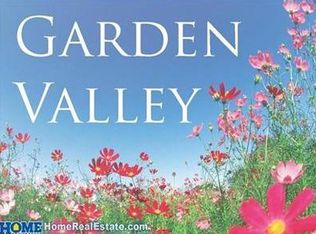 1127 Garden Valley Rd, Lincoln, NE 68521