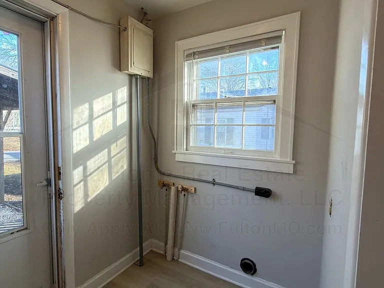 709 N 7th St — Photo 17