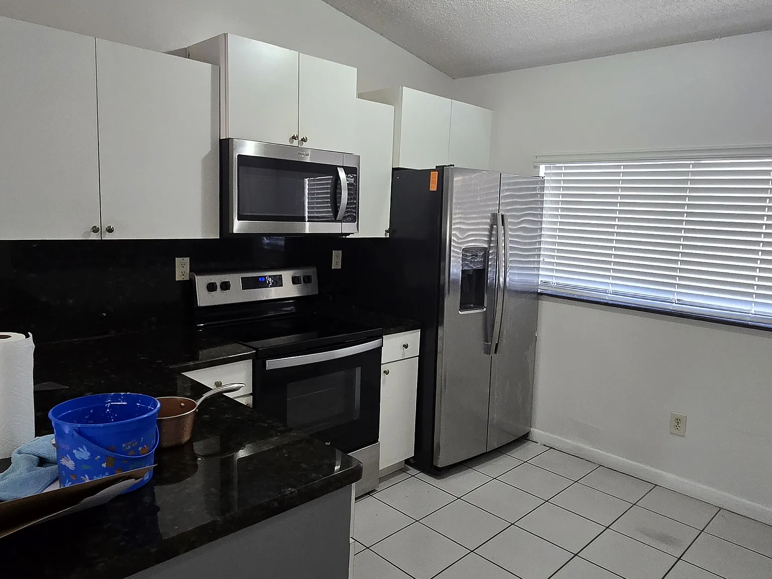2 bed, 900 sqft, $2,250 — Photo 3