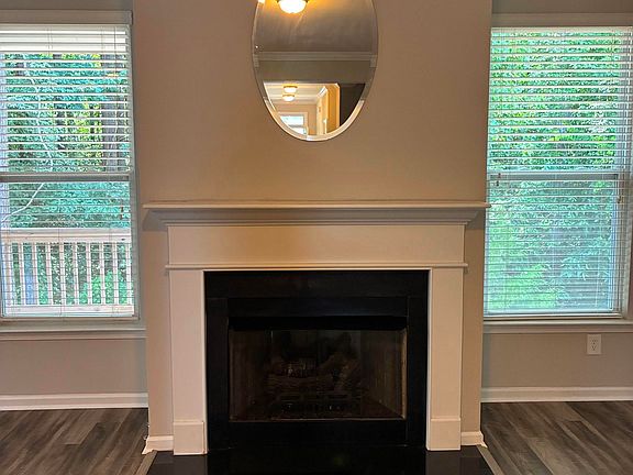 4th image of 554 Hopscotch Ln