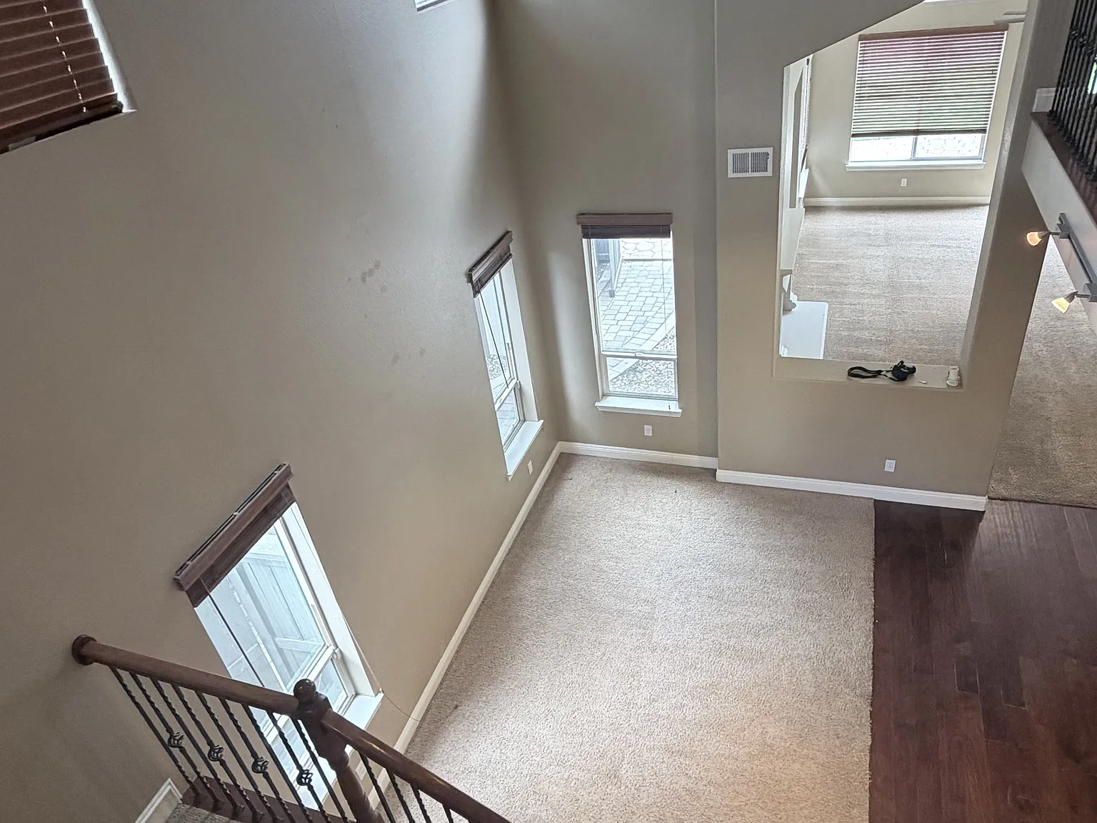 615 Royal Windsor Court - 1 — Photo 3