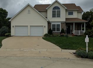 5 Chaucer Ct, Monticello, IL 61856
