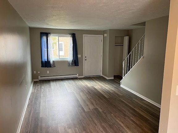 3rd image of 1424 N Chapel St #8