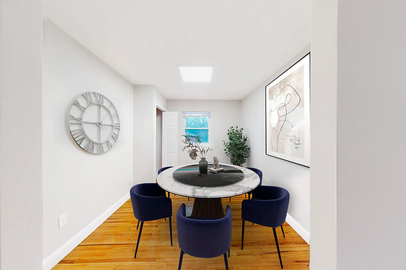 Stratford Apartments — Photo 3