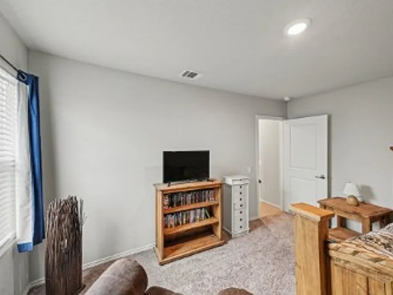 13450 Ashworth Blvd — Photo 15