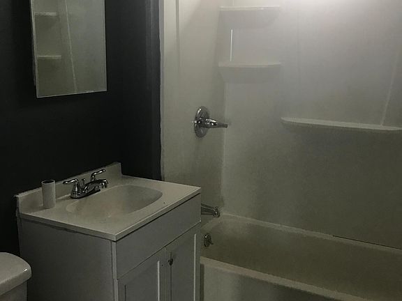3rd image of 646 Garden St #1