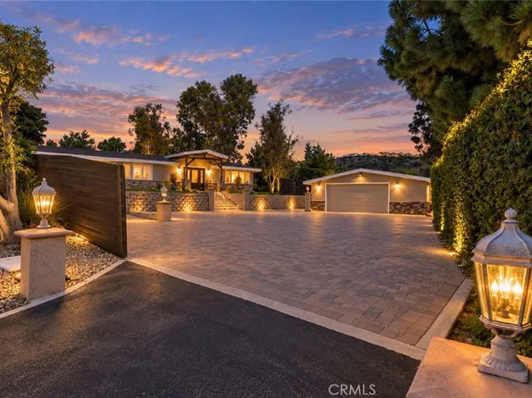 12756 Barrett Ln, Santa Ana, CA 92705