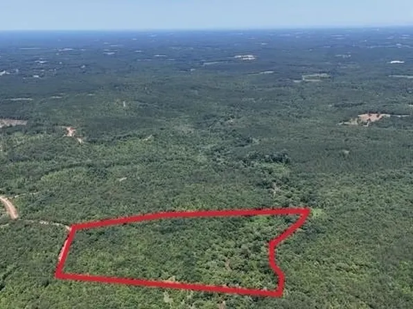 9 Emmaus Dr, Elberton, GA 30635