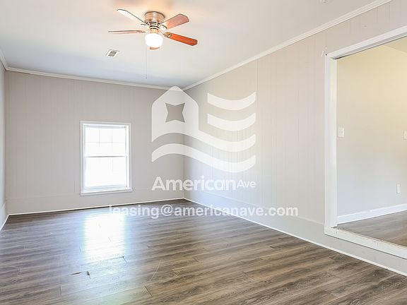 9125_003_living_room_3.jpg