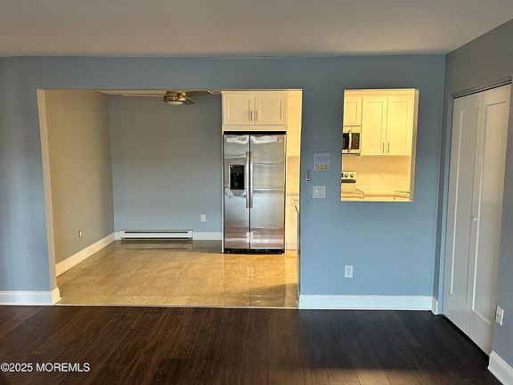 4th image of 330 Shore Dr APT E-9