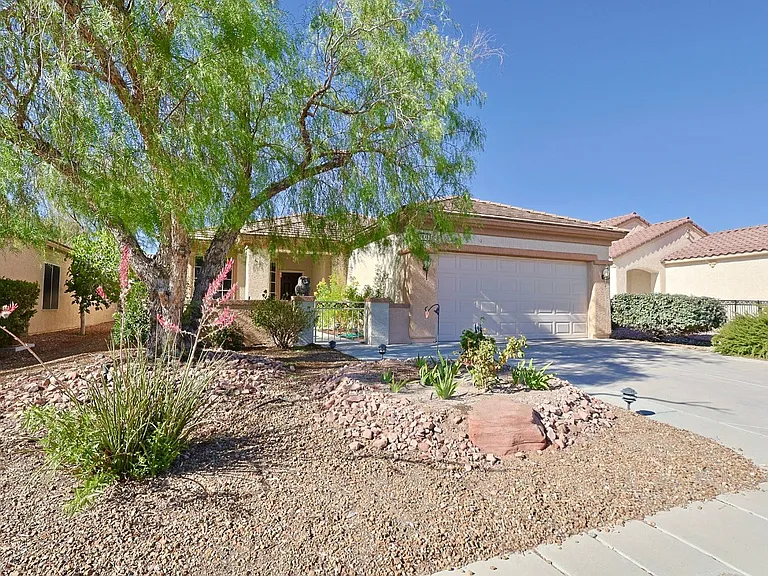 2876 Goldcreek St — Photo 4