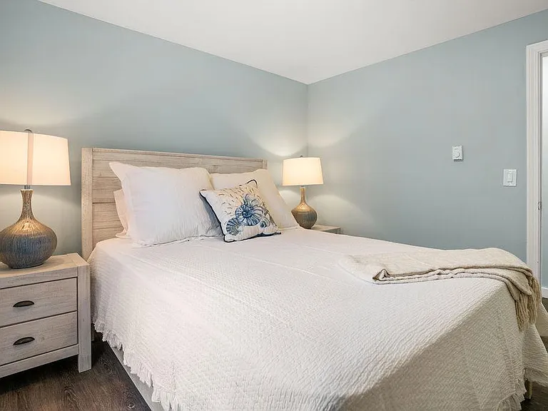 911 Ocean Blvd #6 — Photo 8