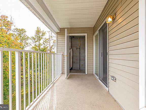 3rd image of 236 Brandon Rd