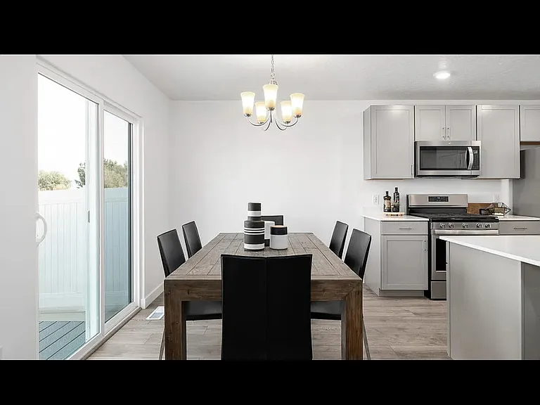 1792 S Wolverine Way — Photo 6