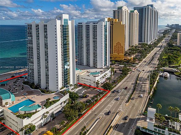 3rd image of 16445 Collins Ave APT 321