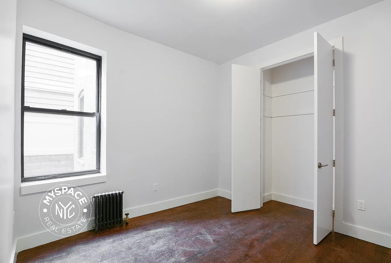 573 East 22nd Street — Photo 2