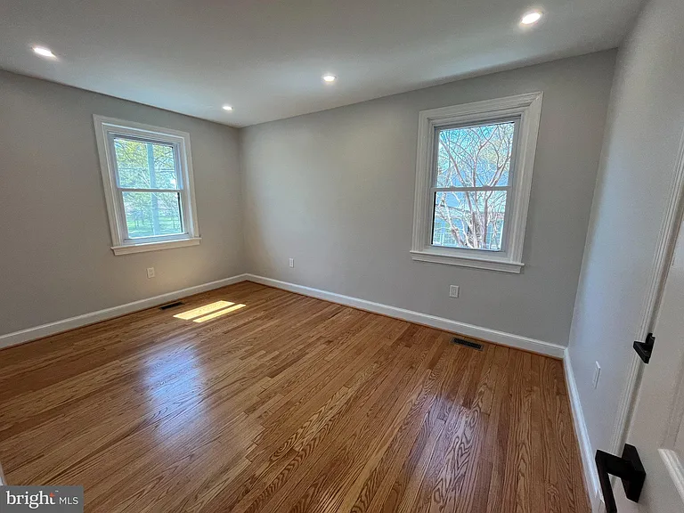 327 Whittier St NW #A — Photo 38
