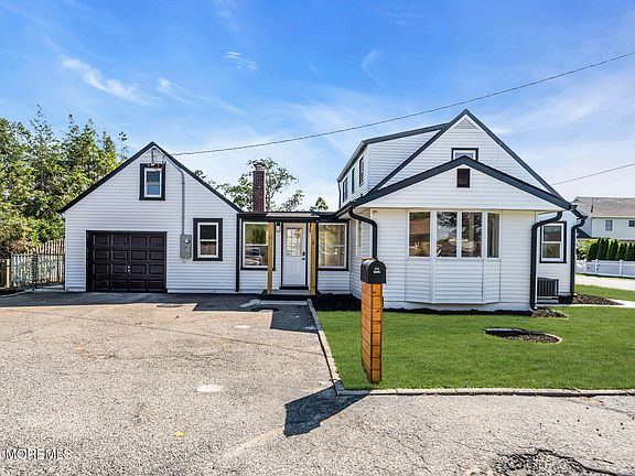 2nd image of 16 Larboard Street