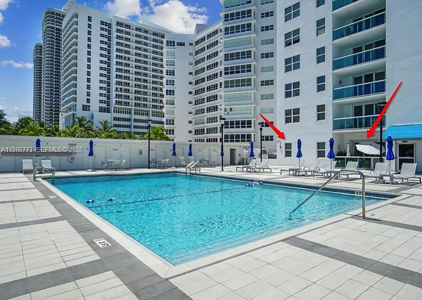 5001 Collins Ave #1K
