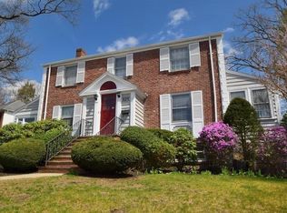 829 W Roxbury Pkwy UNIT 829, Chestnut Hill, MA 02467