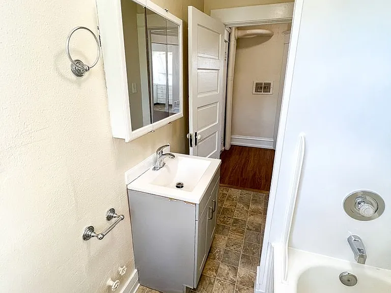 Casa Del Rey Apartments — Photo 54