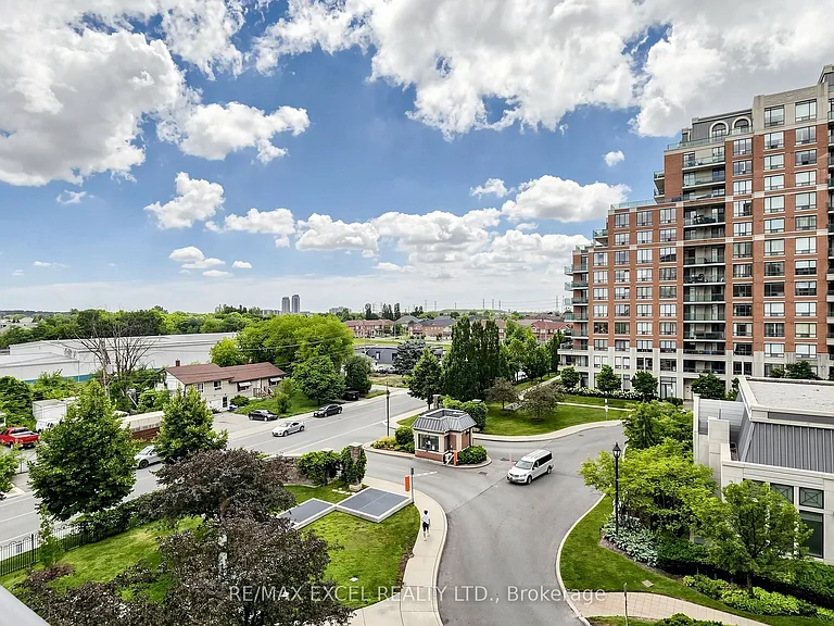 350 Red Maple Rd #508 — Photo 35