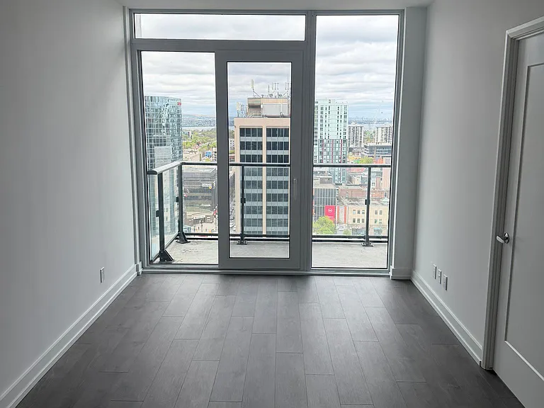 75 James St S #1703 — Photo 9