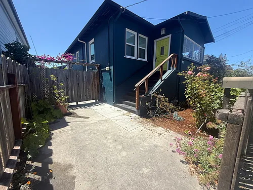 1045 65th St #2 Photo 1