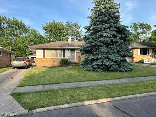 6403 Fordham Dr, Parma, OH 44129