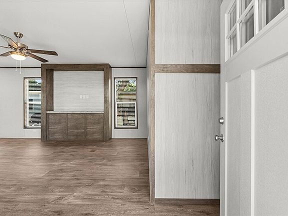 3rd image of 108 Amigo Ln