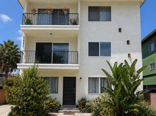 2421 N Beachwood Dr APT 2, Los Angeles, CA 90068