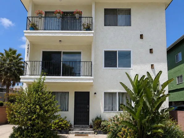 2421 N Beachwood Dr APT 2, Los Angeles, CA 90068