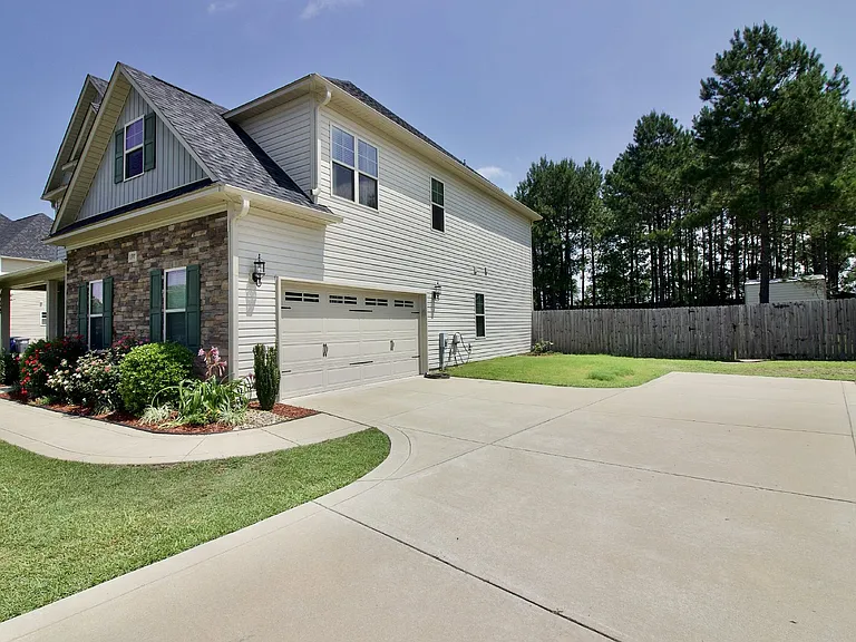 197 Caswell Pines Ln — Photo 3