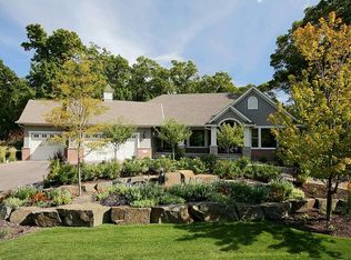 10 N Mallard Rd, North Oaks, MN 55127