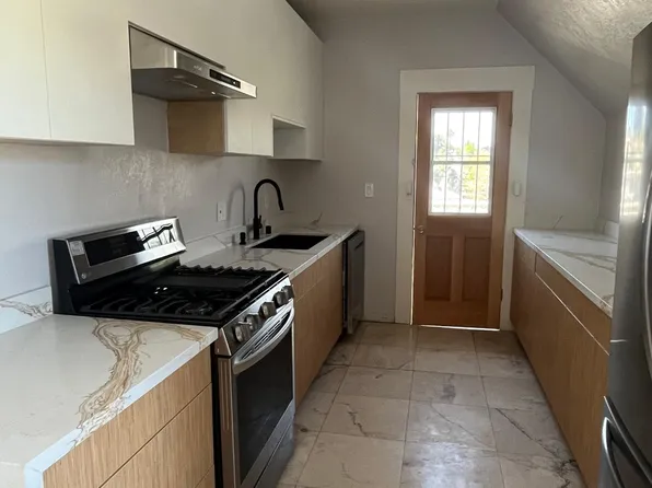 2337 21st Ave #D, Oakland, CA 94606