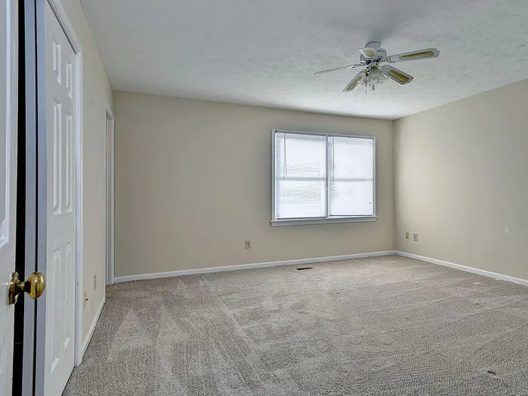16 Natalie Dr — Photo 21