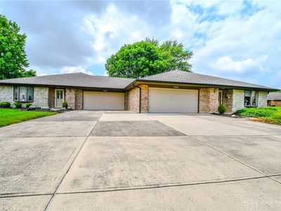 1480 Cross Creek Cir, Dayton, OH, 45429