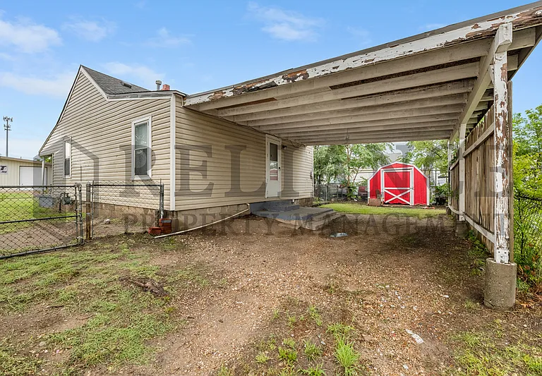 1501 S Walnut St — Photo 8